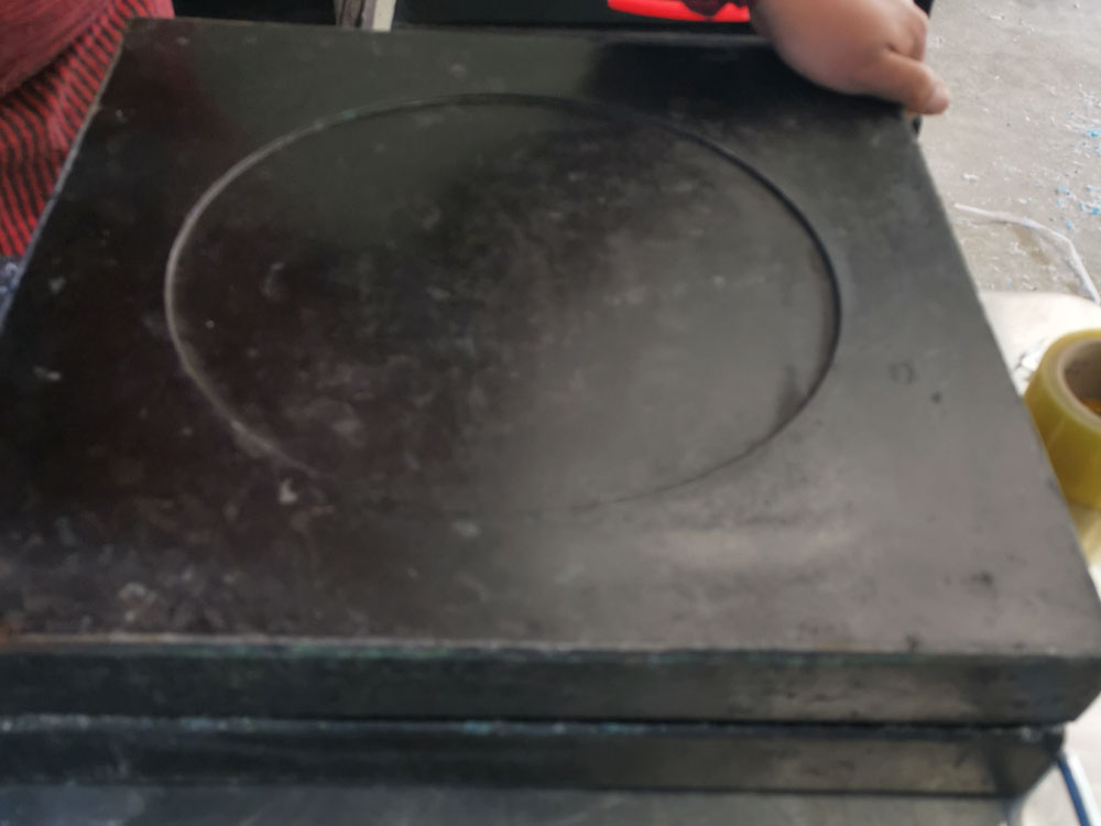 Bantalan Cadik Derek