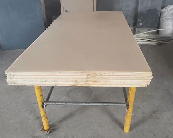 Lembaran nilon yang mengandung minyak Lembaran nilon yang mengandung minyak